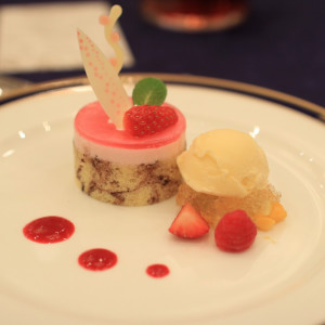苺ムースのケーキ|557929さんのホテル札幌ガーデンパレスの写真(981225)