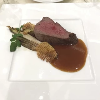 メイン