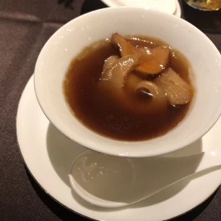 姿フカヒレのスープ