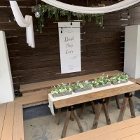 ガーデン内に堀こたつのような場所があり集合写真が撮れます。