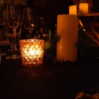 夜のテーブルコーディネート