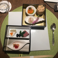 お箸で食べることができ、安心です。