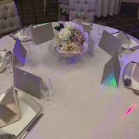 白を基調としたテーブル