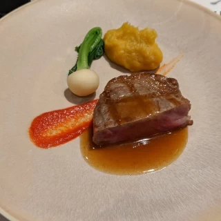あいち牛のグリルです。柔らかく、とても美味しかったです。