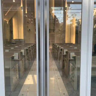 ガラスのチャペル