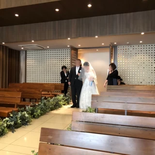 ゲストとの距離が近い落ち着いた雰囲気のチャペルでした。