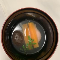 料理のお碗物です