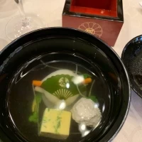 お吸い物に入っている昆布に参列者は感動していました。笑