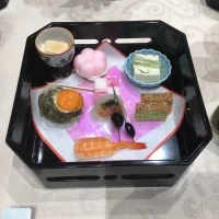 和食にしました。最初に出てきたお料理です。