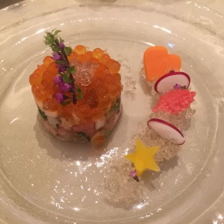 星の形だったりキラキラした見た目が可愛くて美味しかったです。