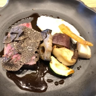 メインのお肉料理