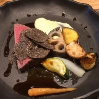 お肉とトリュフ