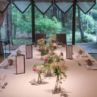 7人だけの家族挙式。装花もきれいです。