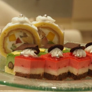 デザートビュッフェのケーキ