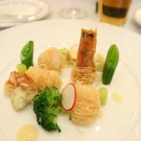 野菜もすごく美味しいです。事前に試食会もあります。