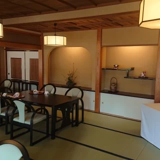 中規模人数用会場の中の雰囲気