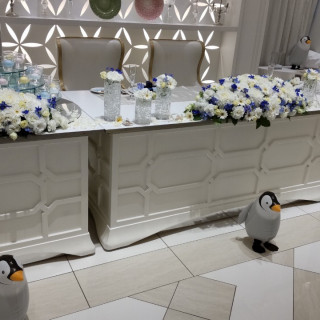 メインテーブルにペンギンの風船