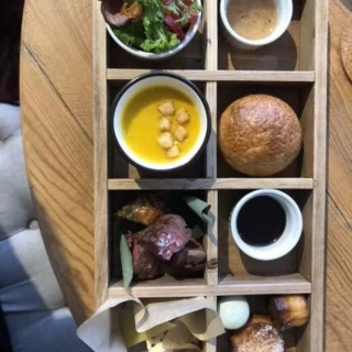 お料理はフルオーダーなので例でした。