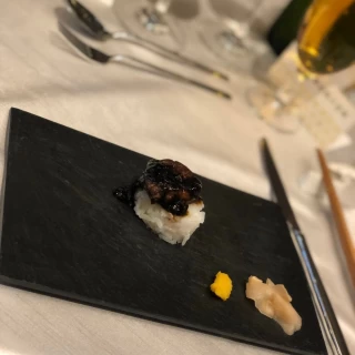 フォアグラ寿司。これが食べたいとリクエストがありました。