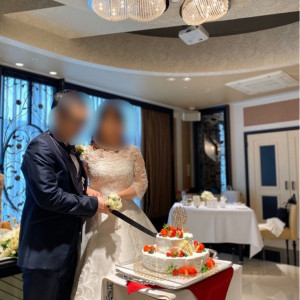 ケーキカット|558947さんの小さな結婚式 横浜店の写真(991818)