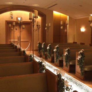 椅子は木製。でも長時間座っても疲れない仕様となっていました。