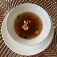 鶏のコンソメスープ