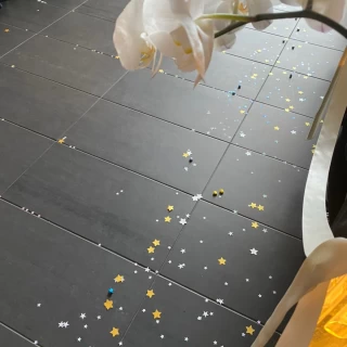 黒色の石畳