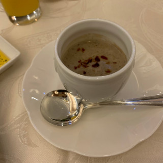 山芋茶碗蒸しと茸ポタージュのスープはゲストから大人気でした
