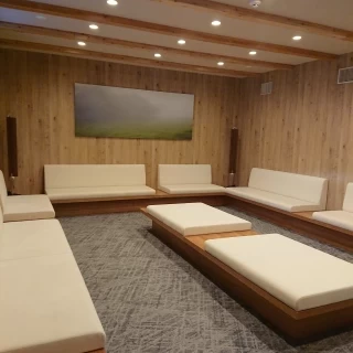 綺麗で広い