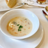 魚介類のチャウデールスープ