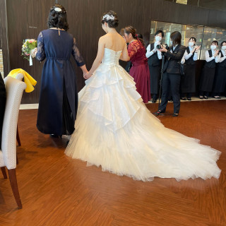 新婦、新婦姉妹と中座