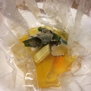 見学時に試食した料理です。