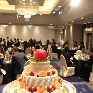 りんごのケーキをお願いしました。インパクト大。