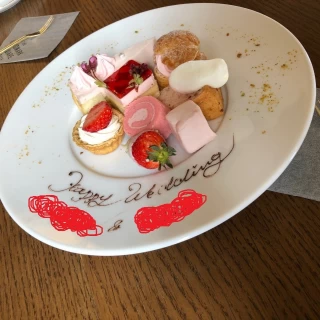 デザートビュッフェのケーキ