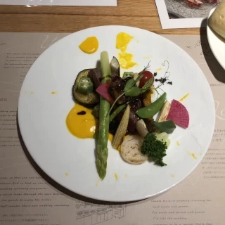 盛り付けもとても綺麗でわくわくするようなお料理