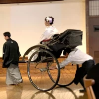 披露宴入場で人力車を使用しました