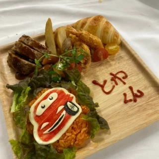子供用の料理を好きなキャラクターで作ってくれました！
