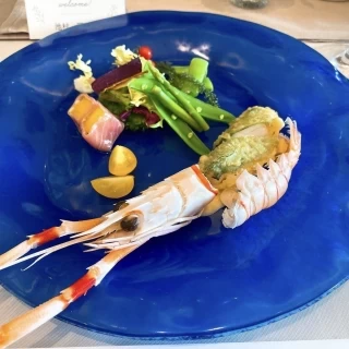 コースの中の手長海老の天ぷら
