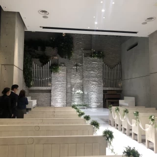 チャペルは広いです