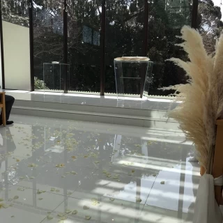 フラワーシャワーも色合いを統一してくれていました