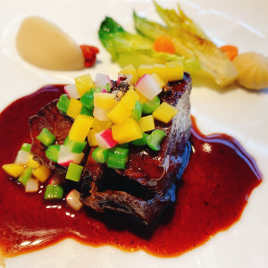 メインのお肉料理。お野菜は鮮やか、お肉はしっかり煮込まれてた|560656さんのレストラン タテル ヨシノ 銀座の写真(1008570)