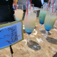 披露宴会場前の軽食ドリンク