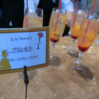 披露宴会場前の軽食ドリンク