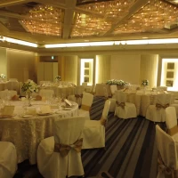披露宴会場全体　ゴージャス