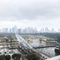 待合スペースから皇居側の眺め
