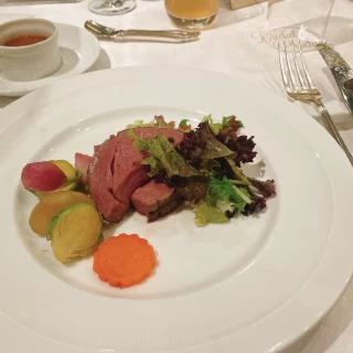 メインのお肉料理