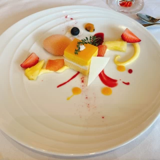 デザートのケーキ