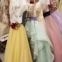 どれも可愛いカラードレス♪