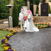 カメラマンをお願いしたので雨が止んだタイミングでお外で撮影♪