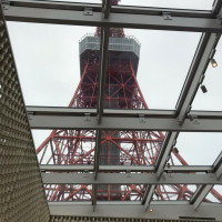 式場の天井から見える東京タワー